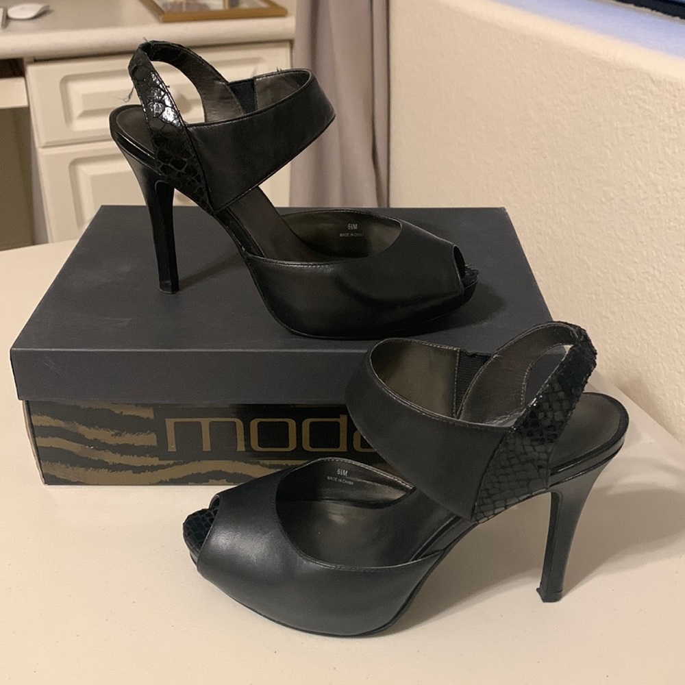 Black open toe pump🖤